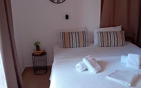Φiloxenia Apartments